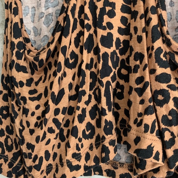 Leopard Print Crop Top Tank Top - Picture 4 of 5